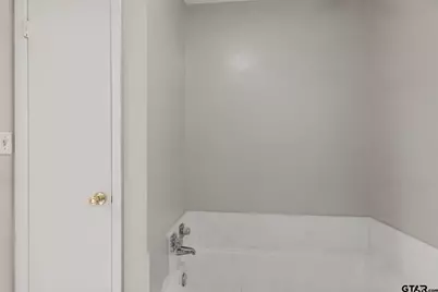 909 Elizabeth St, Gilmer, TX 75644 - Photo 33