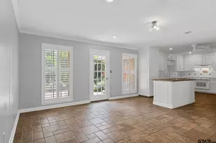 909 Elizabeth St, Gilmer, TX 75644 - Photo 9