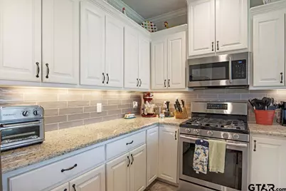 225 Patience Ave, Lindale, TX 75771 - Photo 11