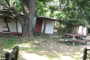 105 Bellview, Palestine, TX 75803 - Photo 9