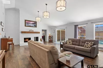 3235 Curtis Drive, Tyler, TX 75701 - Photo 3