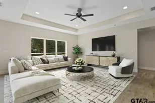 16414 Crossing Cir, Lindale, TX 75771 - Photo 3