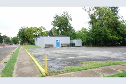 530 N Border Avenue, Tyler, TX 75702 - Photo 11