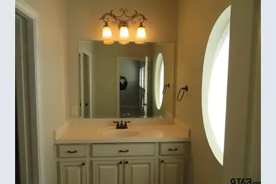 954 La Vista Drive, Tyler, TX 75703 - Photo 7