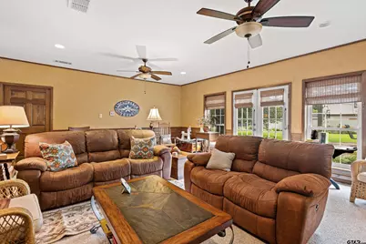 1610 Pinecrest Dr, Gilmer, TX 75644 - Photo 23