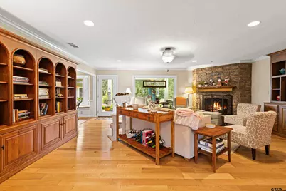 1610 Pinecrest Dr, Gilmer, TX 75644 - Photo 7