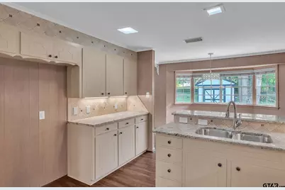 700 Emily Dr., Longview, TX 75601 - Photo 17