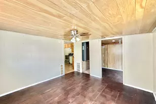 318 Kaufman, Mt Vernon, TX 75457 - Photo 5