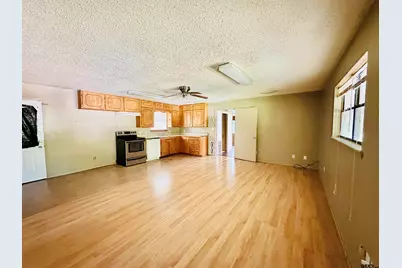 318 Kaufman, Mt Vernon, TX 75457 - Photo 3