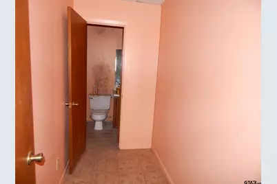 521 N Cypress St, Gilmer, TX 75644 - Photo 19