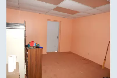 521 N Cypress St, Gilmer, TX 75644 - Photo 17
