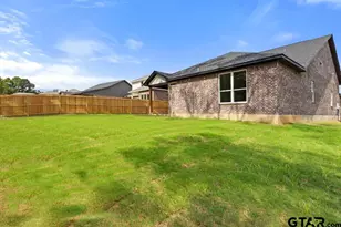 16326 Crossing Cir, Lindale, TX 75771 - Photo 33