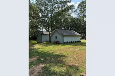 2217 Bass Hollow Circle, Jacksonville, TX 75766 - Photo 3