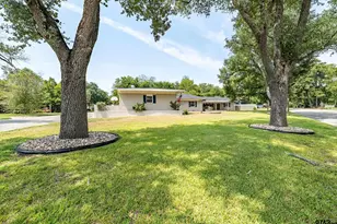 1003 Hillcrest, Jacksonville, TX 75766 - Photo 3