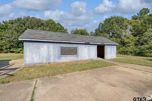 2071 W Point Tap Rd, Palestine, TX 75803 - Photo 27