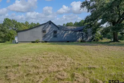 2071 W Point Tap Rd, Palestine, TX 75803 - Photo 1