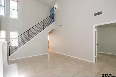 5825 Hollytree, Tyler, TX 75703 - Photo 5