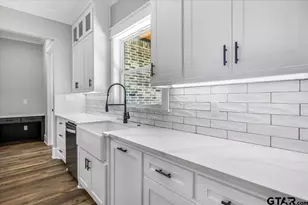 14848 Woodland Crk Dr, Tyler, TX 75706 - Photo 11