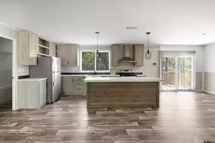 715 N Royal Dr, Bullard, TX 75757 - Photo 5