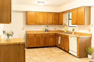 4892 Woodcastle Dr, Chandler, TX 75758 - Photo 7