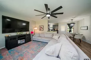 19171 Hillside Dr, Tyler, TX 75703 - Photo 3