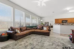 5821 Thompson Pl, Tyler, TX 75707 - Photo 9