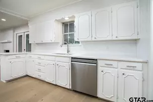 202 Ronnette Dr, Tyler, TX 75703 - Photo 23