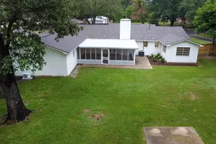 202 Ronnette Dr, Tyler, TX 75703 - Photo 7