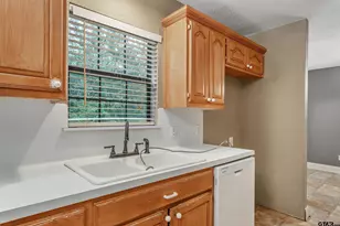 619 Martin, Chandler, TX 75758 - Photo 7