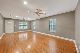 619 Martin, Chandler, TX 75758 - Photo 3