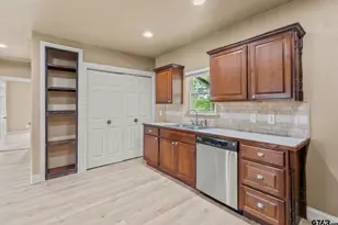 312 Circle Dr, Bogata, TX 75417 - Photo 13