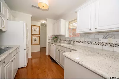 5401 Hollytree Drive, #1301, Tyler, TX 75703 - Photo 15