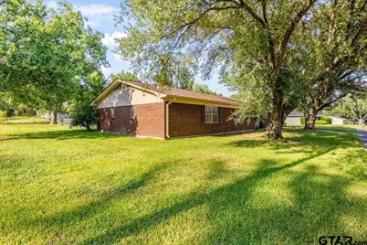 1302 Slaydon, Henderson, TX 75654 - Photo 3