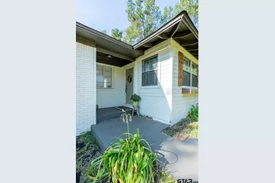 806 E Duval, Troup, TX 75789 - Photo 5