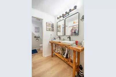 806 E Duval, Troup, TX 75789 - Photo 31