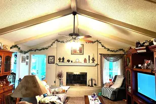 915 Pam Dr, Tyler, TX 75703 - Photo 3