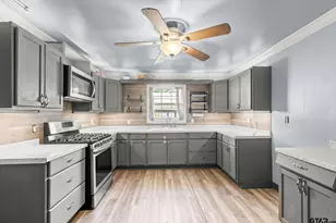 307 N Tyler St, Big Sandy, TX 75755 - Photo 9