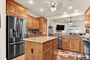 717 White Bear Trl, Lindale, TX 75771 - Photo 13