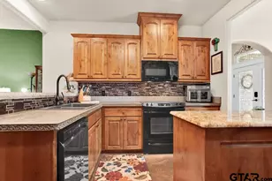 717 White Bear Trl, Lindale, TX 75771 - Photo 15