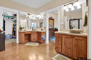 717 White Bear Trl, Lindale, TX 75771 - Photo 21