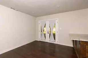 1722 N Hill Ave, Tyler, TX 75702 - Photo 7