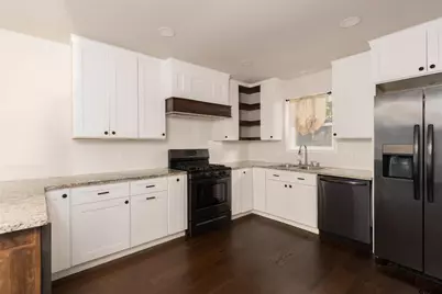 1722 N Hill Ave, Tyler, TX 75702 - Photo 9