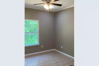 2125 N Emerson Ave, Tyler, TX 75702 - Photo 17