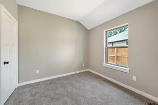 16418 Crossing Cir, Lindale, TX 75771 - Photo 15