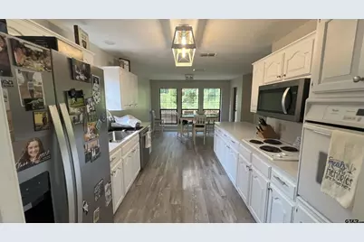 317 Amberwood Circle, Tyler, TX 75701 - Photo 9