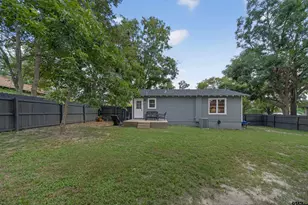 105 Holcomb, Frankston, TX 75763 - Photo 13