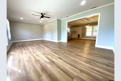 1914 Parklen, Tyler, TX 75701 - Photo 3