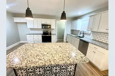 1914 Parklen, Tyler, TX 75701 - Photo 5