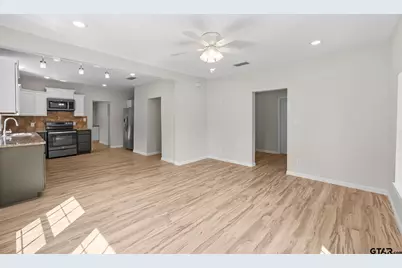 607 E Duval, Troup, TX 75789 - Photo 9