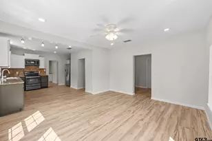 607 E Duval, Troup, TX 75789 - Photo 9